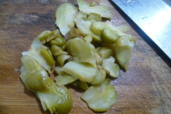 榨菜炒苦瓜的做法图解5