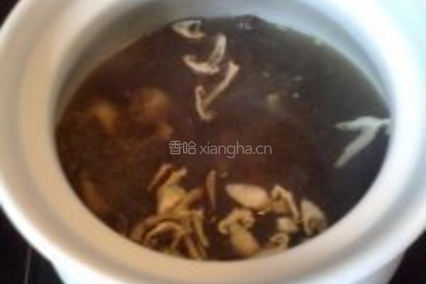 北风菌煲鸡骨的做法图解5