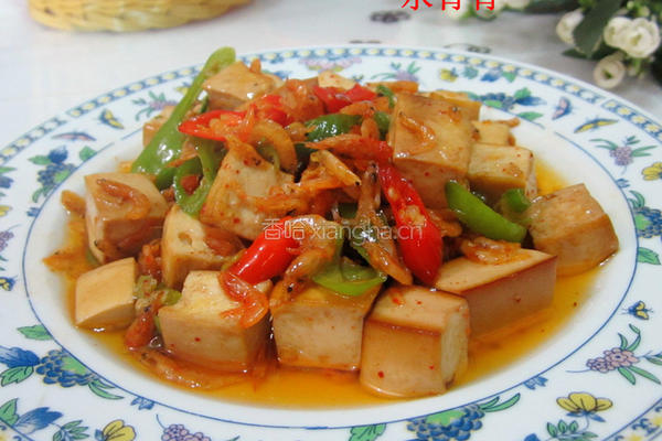 尖椒米虾豆腐丁