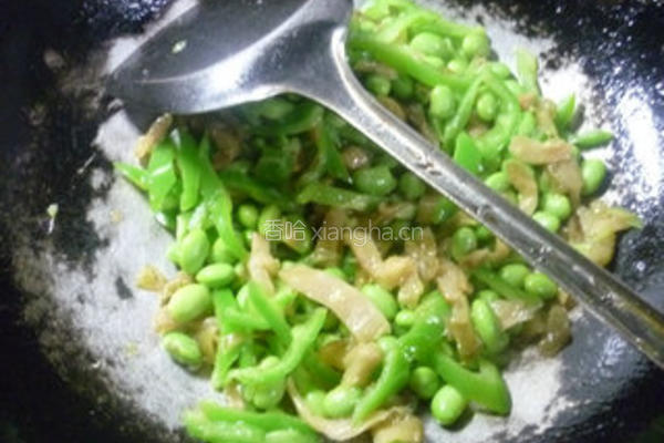 青椒榨菜炒毛豆的做法图解11