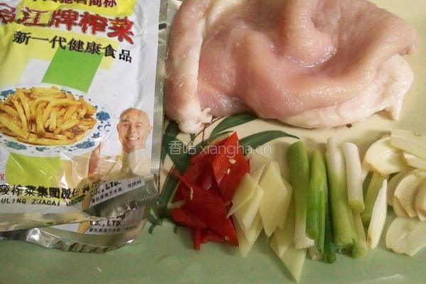 榨菜丝炒肉筋的做法图解1