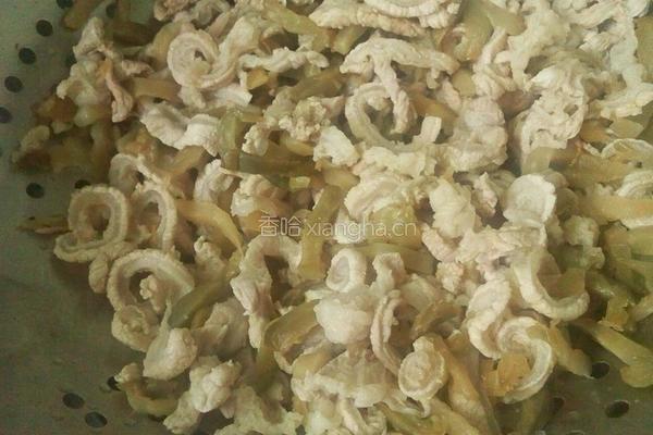 榨菜丝炒肉筋的做法图解4