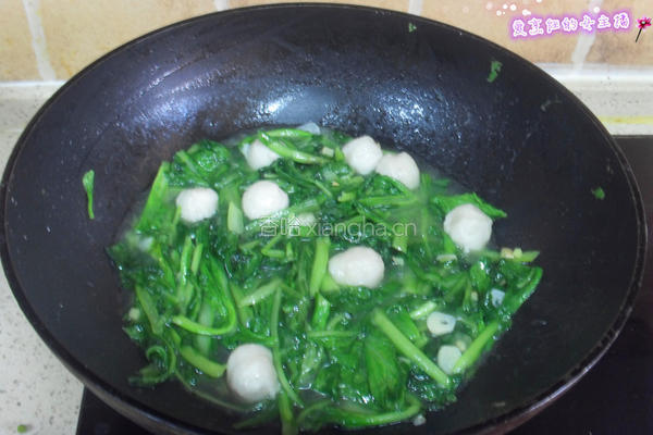 小白菜烩鱼丸的做法图解3