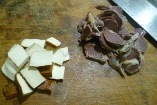 香干鸡胗炒娃娃菜的做法图解5