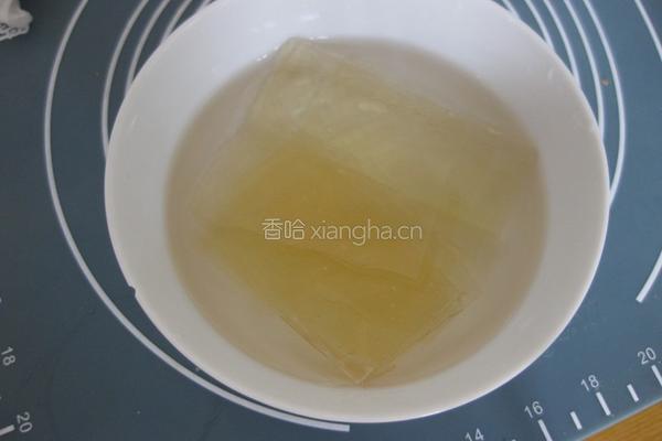 黄桃慕斯蛋糕的做法图解3