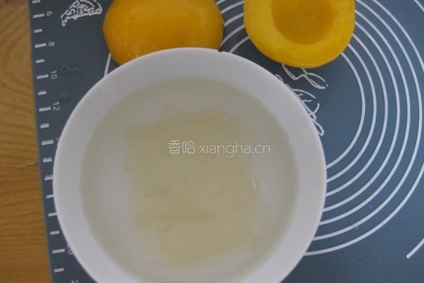 黄桃慕斯蛋糕的做法图解13