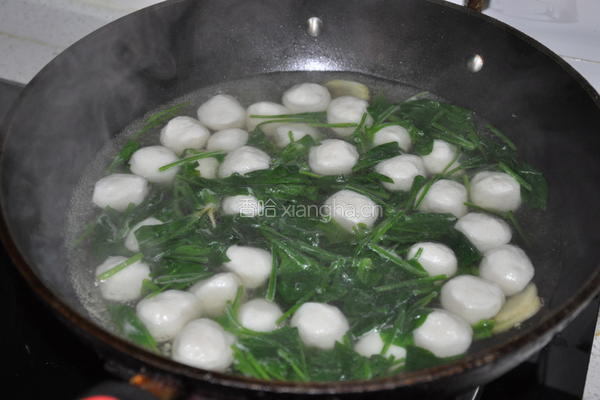 菠菜鱼丸汤的做法图解4
