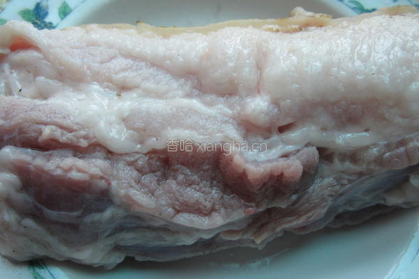 卤香干烧红烧肉的做法图解1
