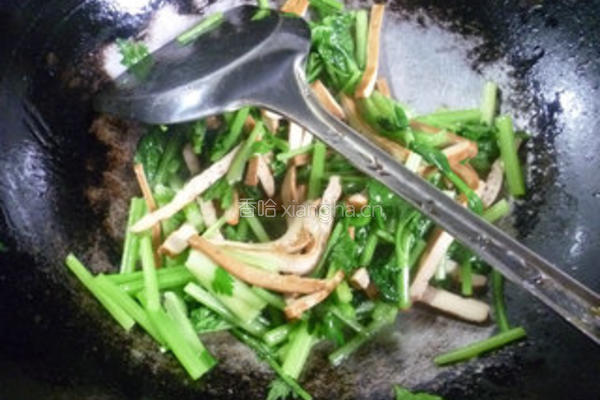 香干炒芹菜的做法图解9