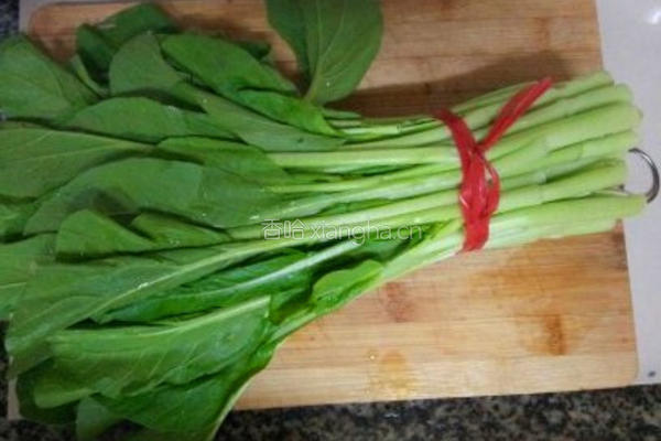 蚝油菜心的做法图解1