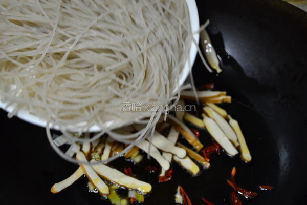 香干炒粉条的做法图解5