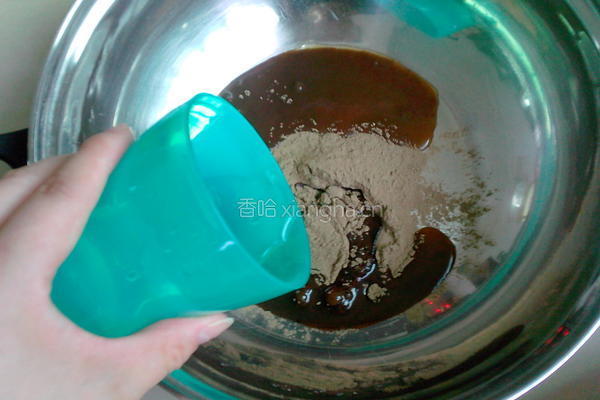 黄桃龟苓膏的做法图解3