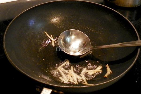 冬菇芹菜土豆丝的做法图解5