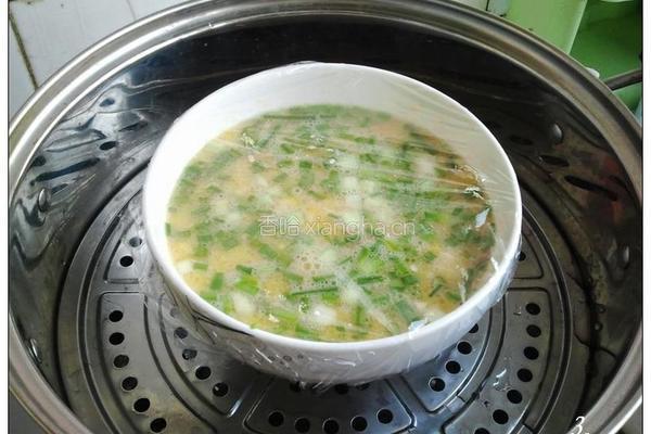 蟹黄蒸蛋的做法图解3