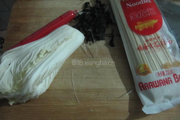 白菜炝汤面的做法图解1