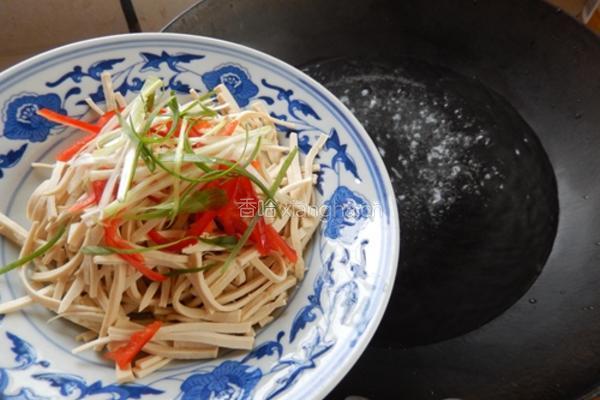烫干丝的做法图解7