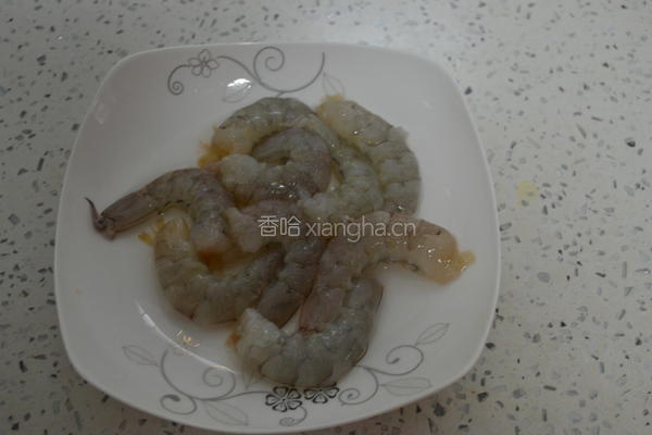 莲藕炒手剥虾的做法图解2