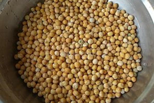 柿饼豌豆黄的做法图解1
