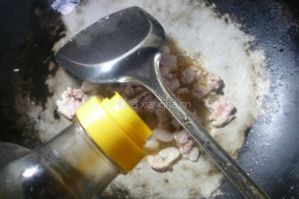 香干五花肉炒青瓜的做法图解7