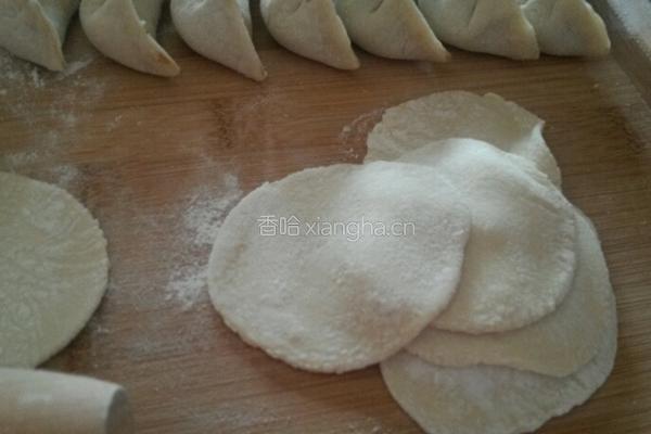 荠菜水饺的做法图解3