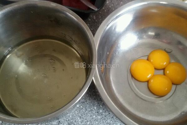 戚风蛋糕的做法图解2