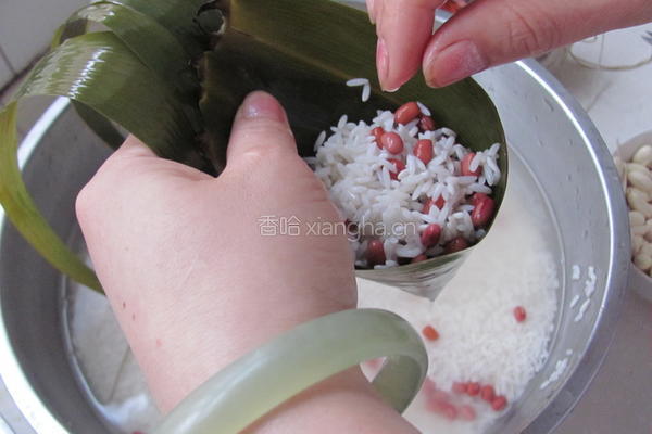 红豆蜜枣粽的做法图解5