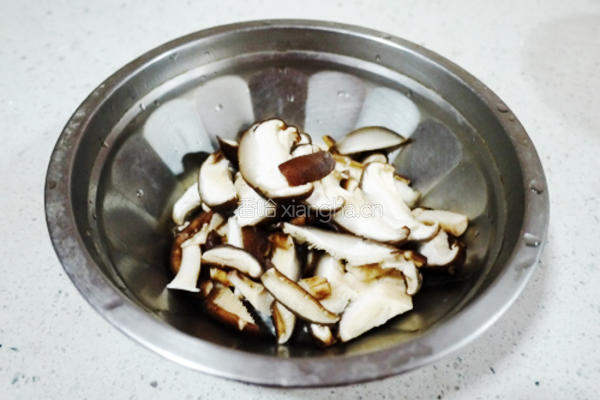 干煸牛肉条的做法图解1