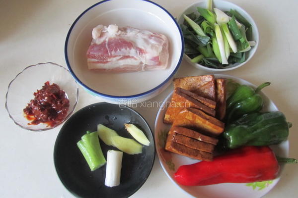 香干回锅肉的做法图解1