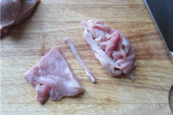 榨菜炒肉丝的做法图解1