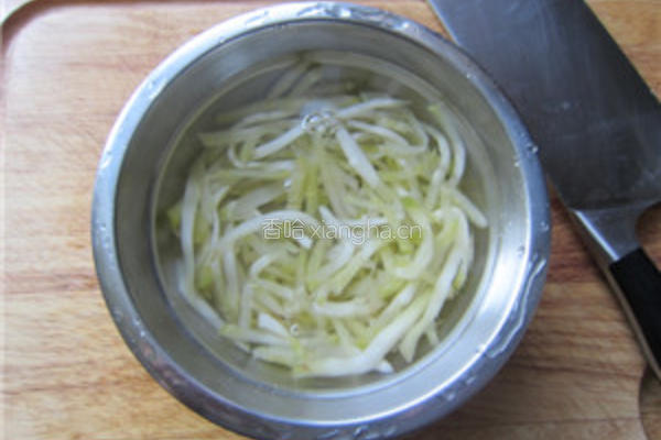 榨菜炒肉丝的做法图解4