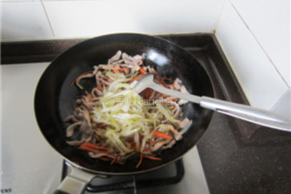 榨菜炒肉丝的做法图解9