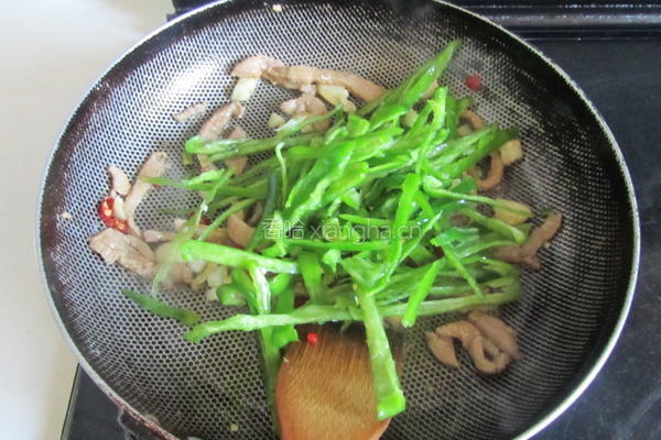 青椒榨菜肉丝的做法图解5