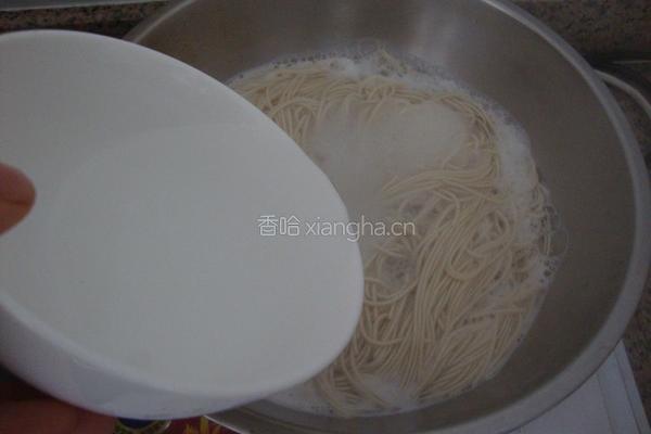 蒜花挂面的做法图解3
