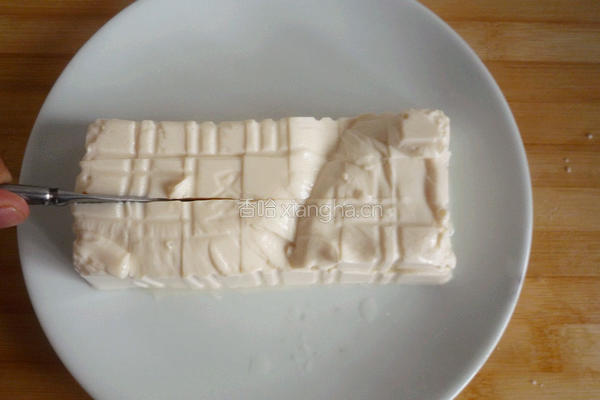 皮蛋豆腐的做法图解3