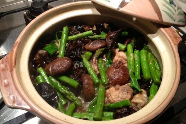 三鲜鸡煲的做法图解8