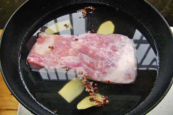 香干回锅肉的做法图解1