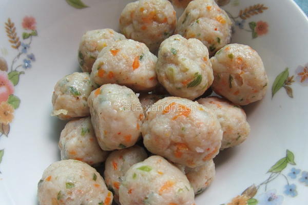 油豆腐炒鱼丸的做法图解1