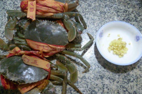清蒸青蟹的做法图解1
