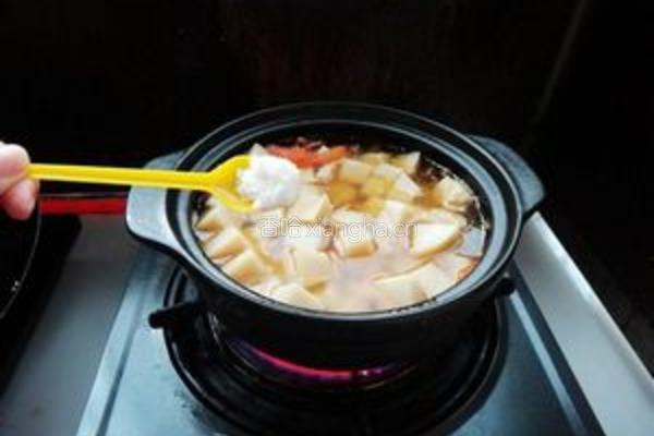 番茄鸡枞油煮凉粉的做法图解6