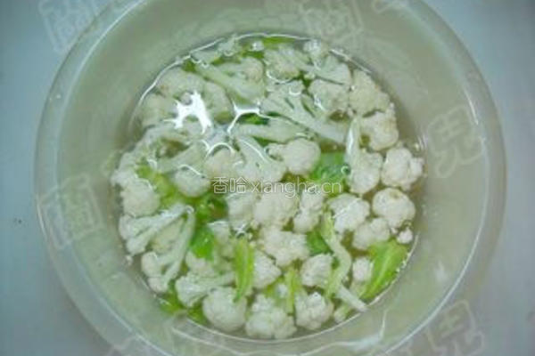腊味菜花粉丝煲的做法图解2
