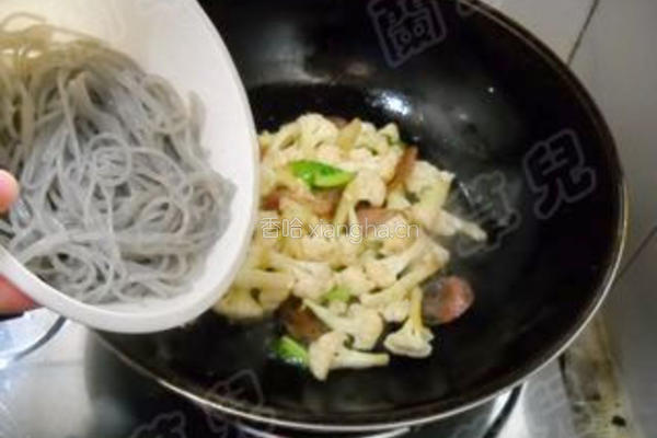 腊味菜花粉丝煲的做法图解9