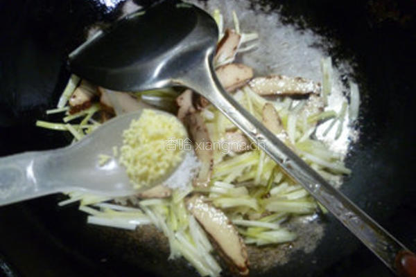 韭菜芽炒香干的做法图解5