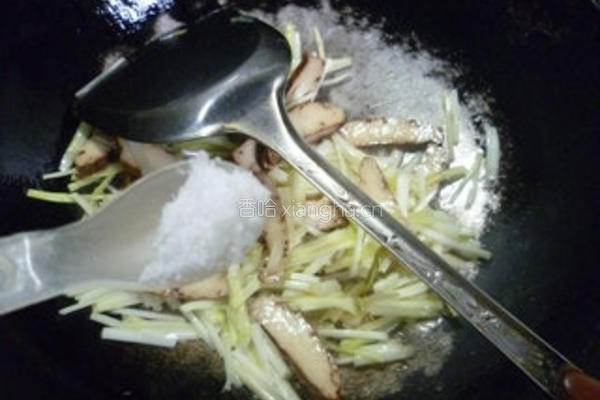 韭菜芽炒香干的做法图解4