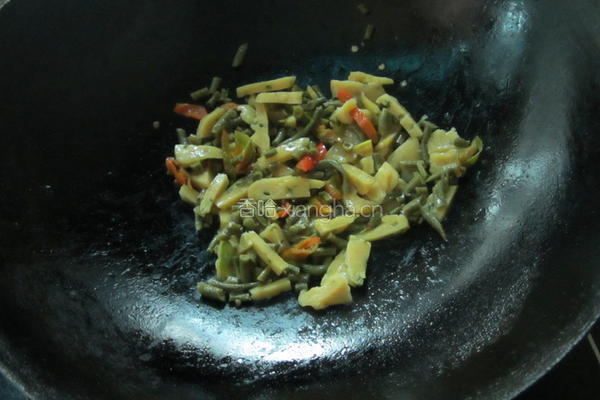 咸豆角不面筋的做法图解5