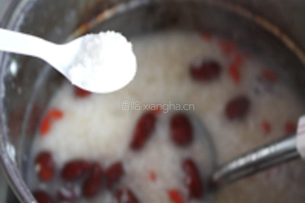 红枣麦片枸杞粥的做法图解8