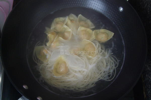 鲜虾云吞面的做法图解11