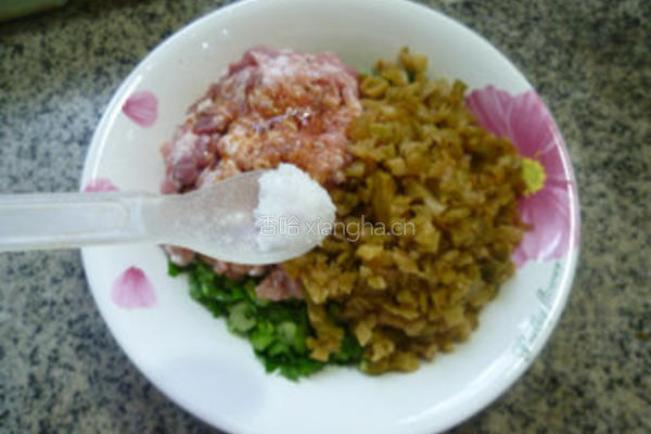 芹菜猪肉馅饺子的做法图解5