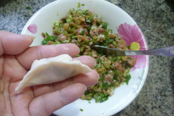 芹菜猪肉馅饺子的做法图解9