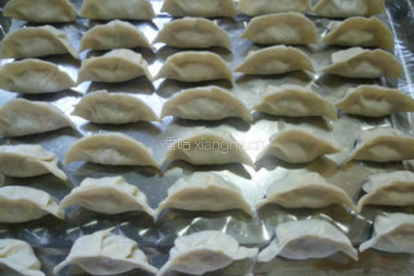 芹菜猪肉馅饺子的做法图解10