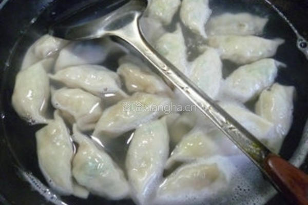 芹菜猪肉馅饺子的做法图解12